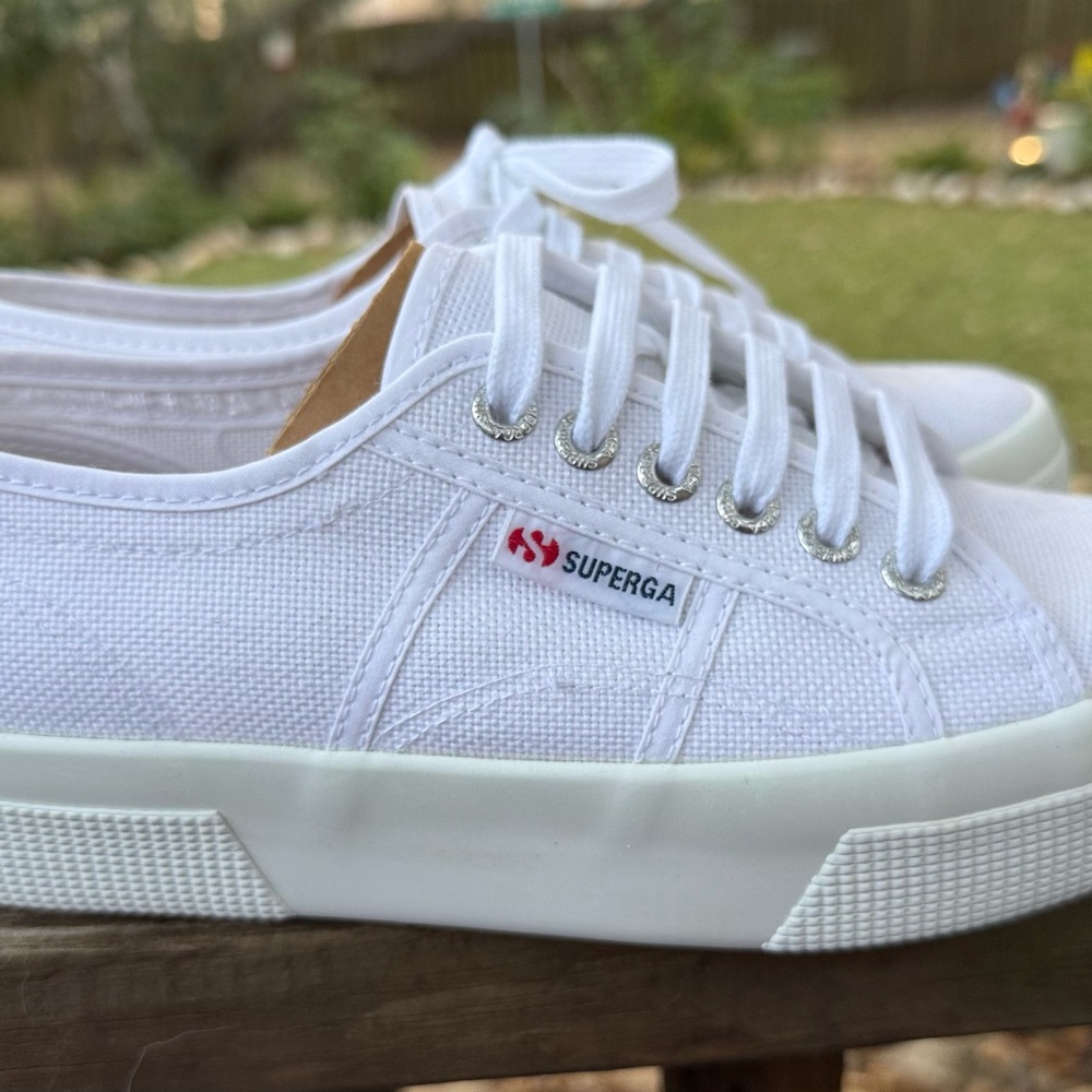 NWB WOMEN’s Superga 2740 Platform White Sneakers Size 39 ❗Runs big❗See below❗